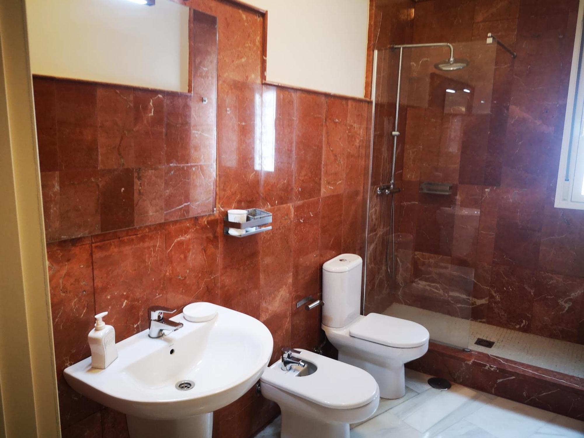 Charming Bright Apartment With Balconies On Cuesta Del Rosario เซบีญา ภายนอก รูปภาพ